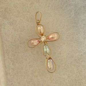 10K CZ & Pearl Delightful Cross Pendant 1.14g